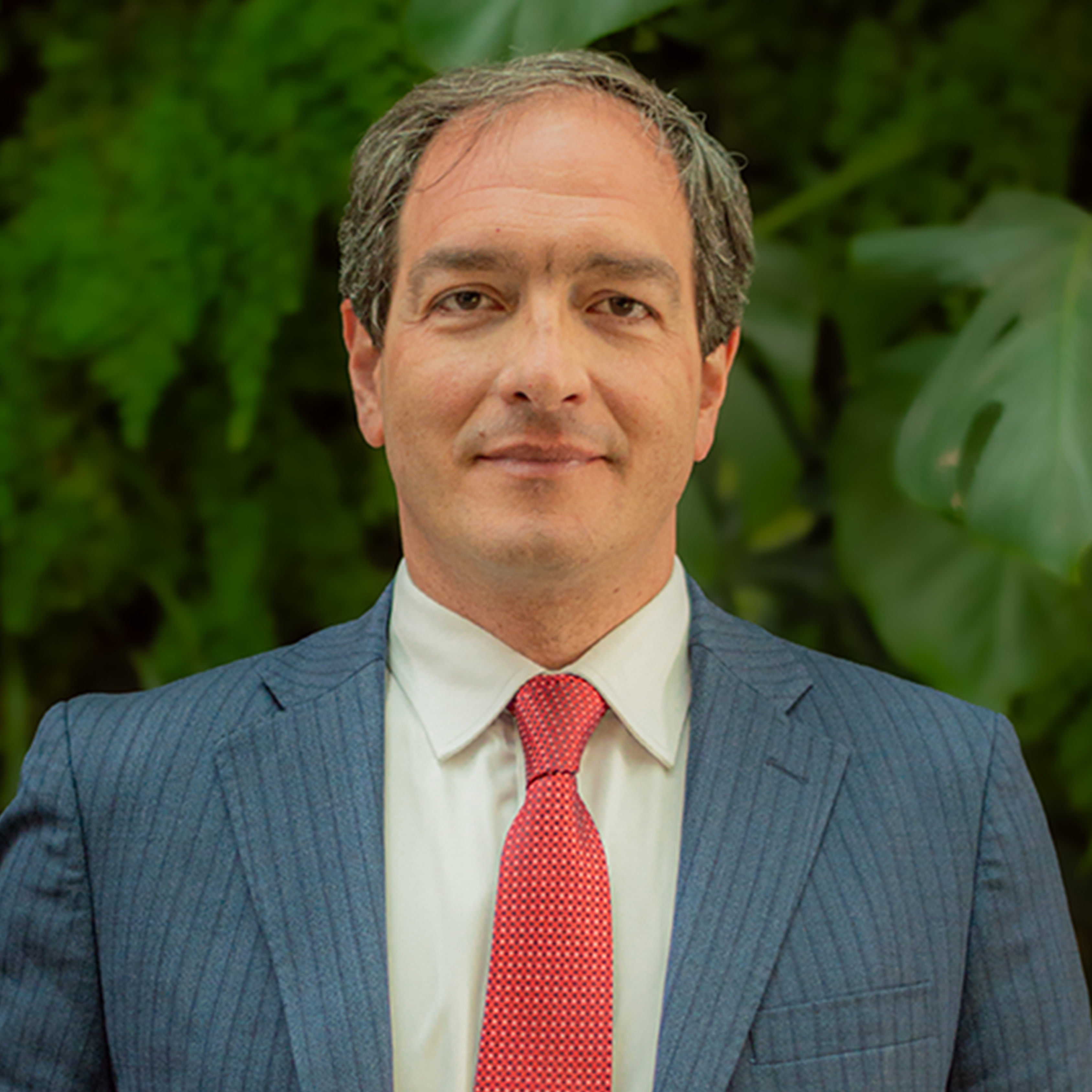 Carlos Andrés Uribe Piedrahíta, PhD y socio fundador de Uribe Yáñez. Experto en derecho de la competencia, arbitraje y protección de datos.