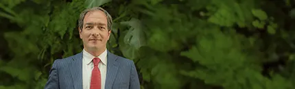 Carlos Andrés Uribe Piedrahíta, PhD y socio fundador de Uribe Yáñez. Experto en derecho de la competencia, arbitraje y protección de datos.